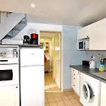 Holiday home Piscine Proche